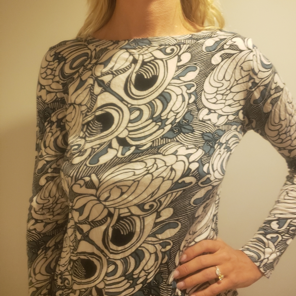 Long-sleeved Crew Neck